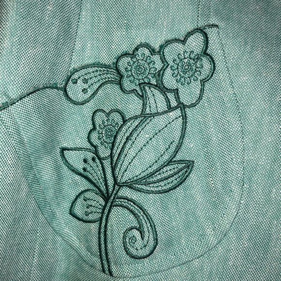 🕊CONTEXT🕊LORD AND TAYLOR EMBROIDERED BLAZER🕊 - Picture 4 of 7